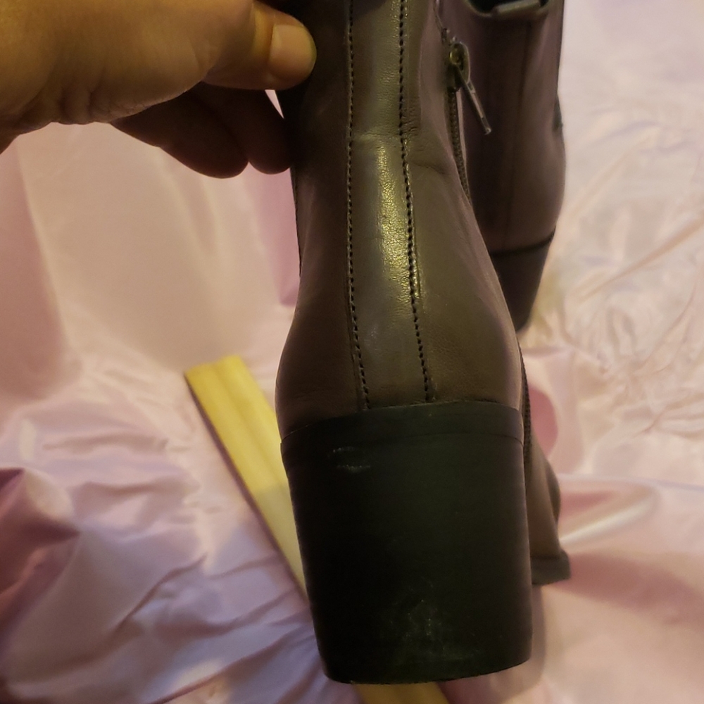 Boots - Picture 10 of 10